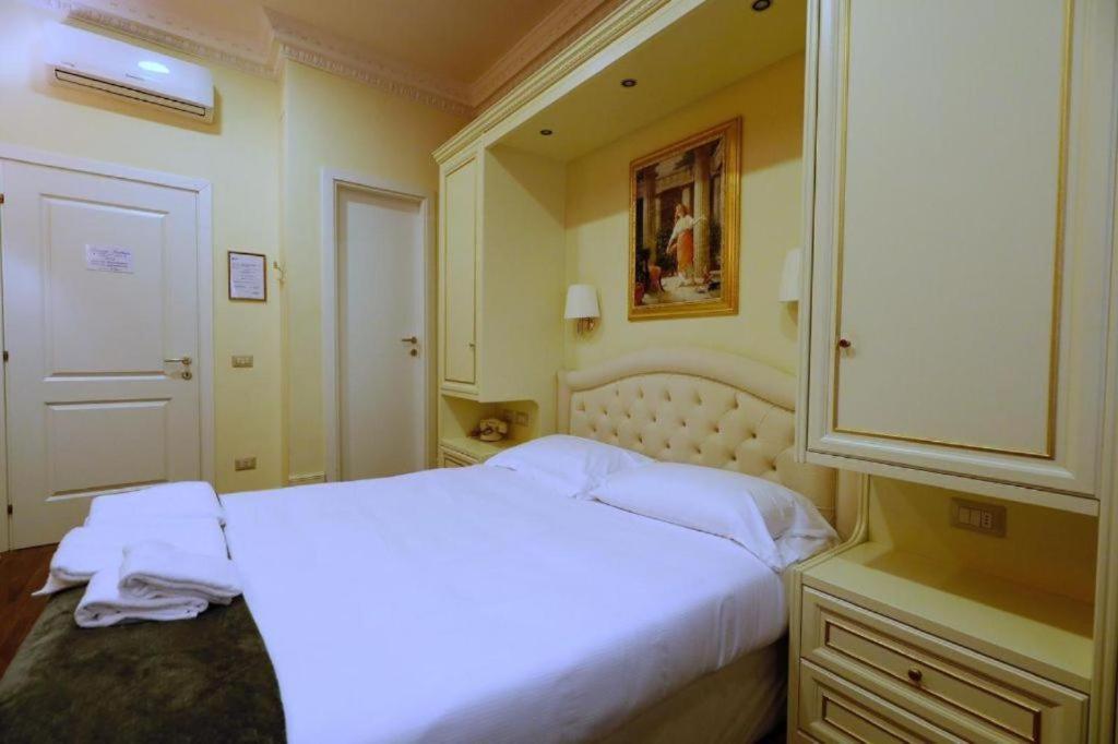 Dimora Frattina Hotel Рим Екстериор снимка