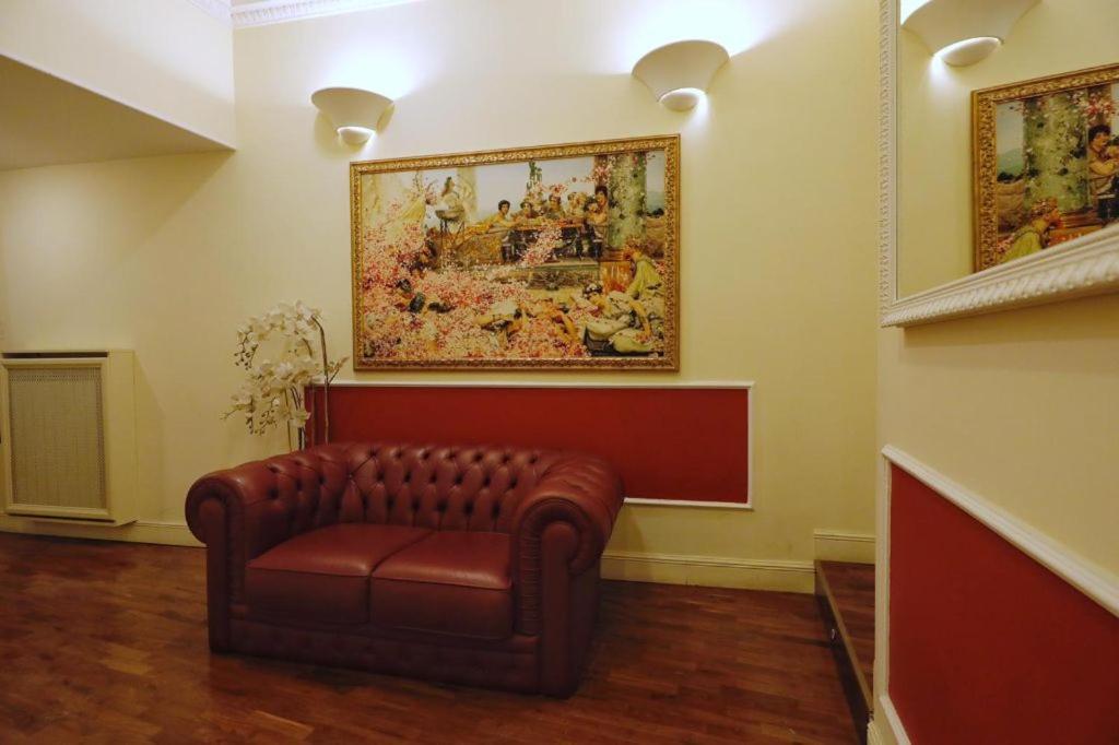 Dimora Frattina Hotel Рим Екстериор снимка