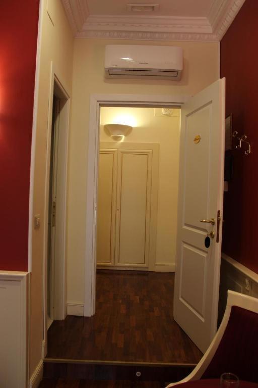 Dimora Frattina Hotel Рим Екстериор снимка