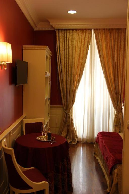 Dimora Frattina Hotel Рим Екстериор снимка